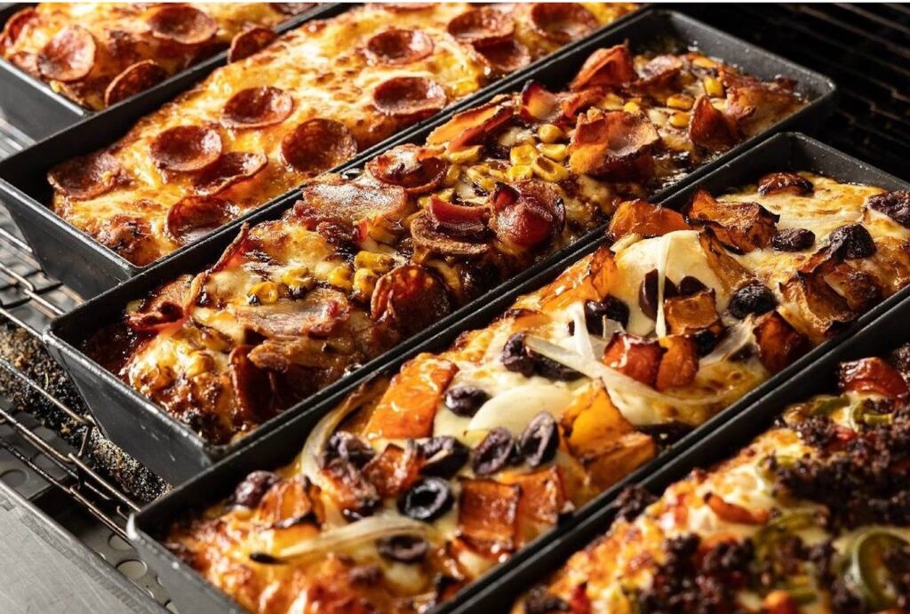 Detroit Slims to open at Circle Square